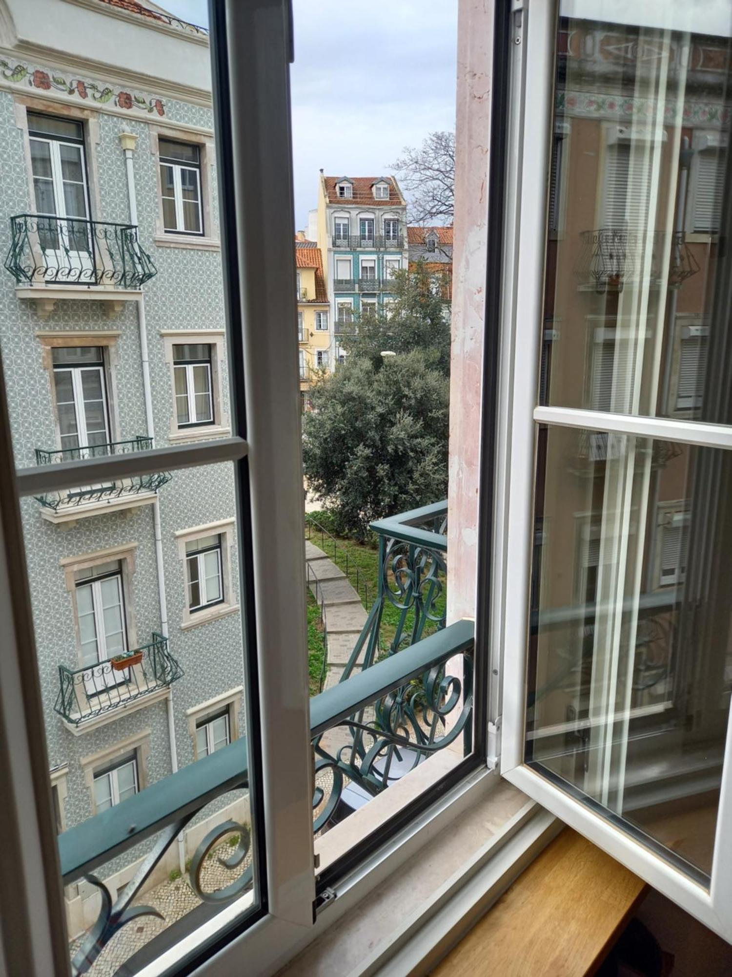 Charme Et Confort Au Coeur De Graca Lisboa Rom bilde